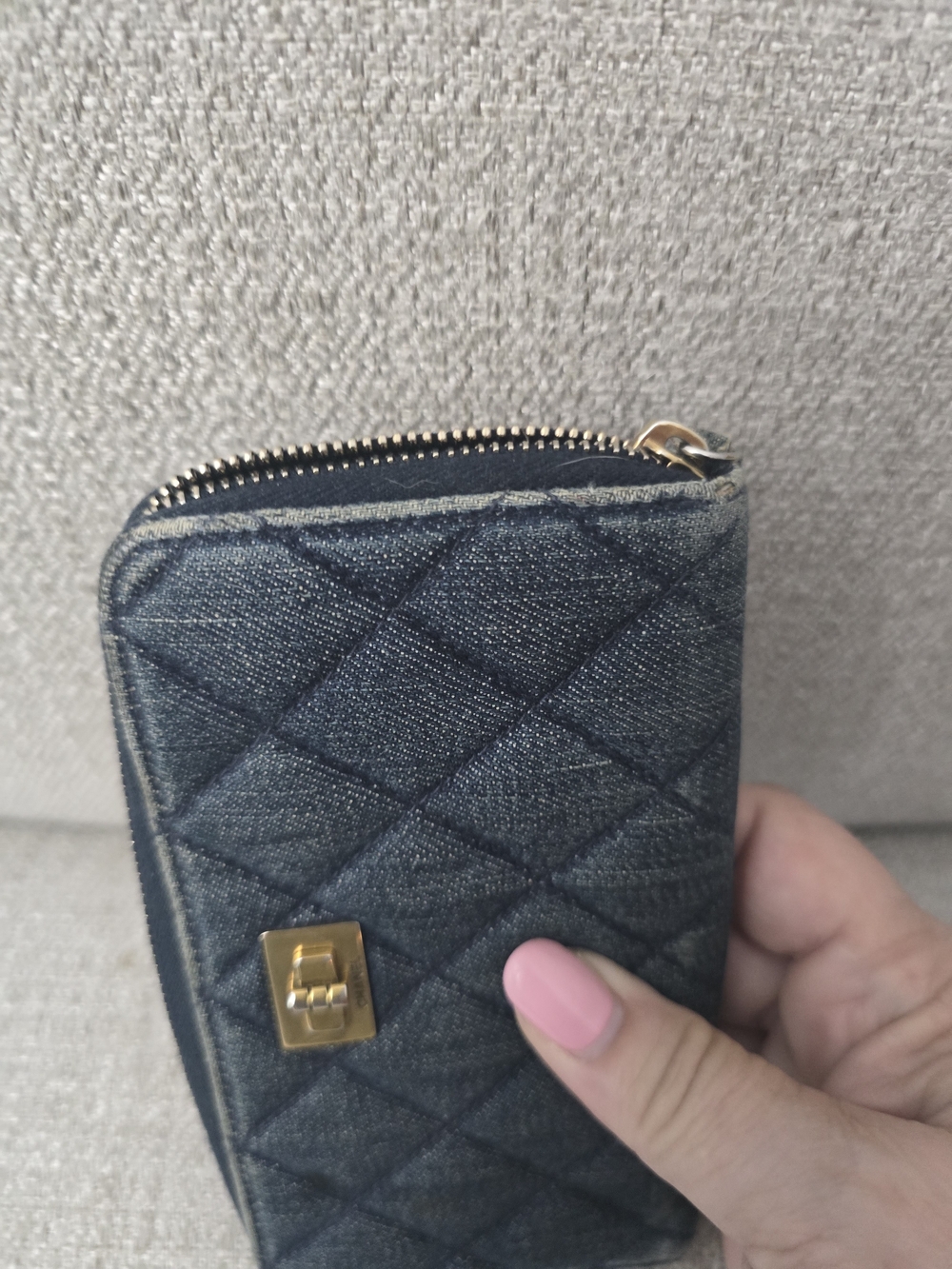 Authentic CHANEL 2.55 Quilted Denim Zip-Around Wallet – Great Condition - Picture 6 of 11